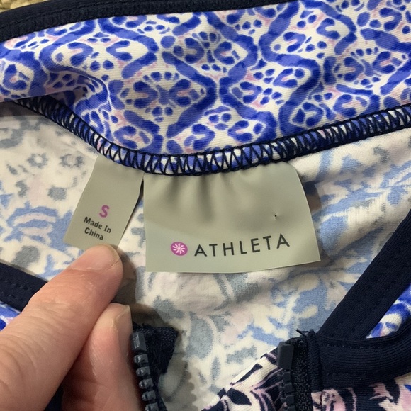 Athleta floral pattern stretch top - Picture 4 of 6